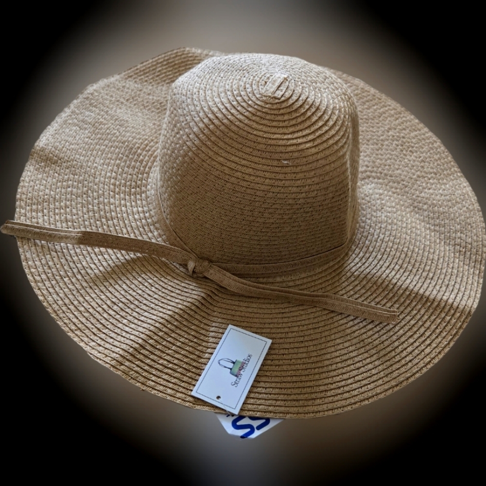 Straw Studios Beach Hat